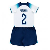 Anglicko Kyle Walker #2 Domáci Detský futbalový dres MS 2022 Krátky Rukáv (+ trenírky)